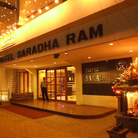 Hotel Saradharam 치담바람 외부 사진