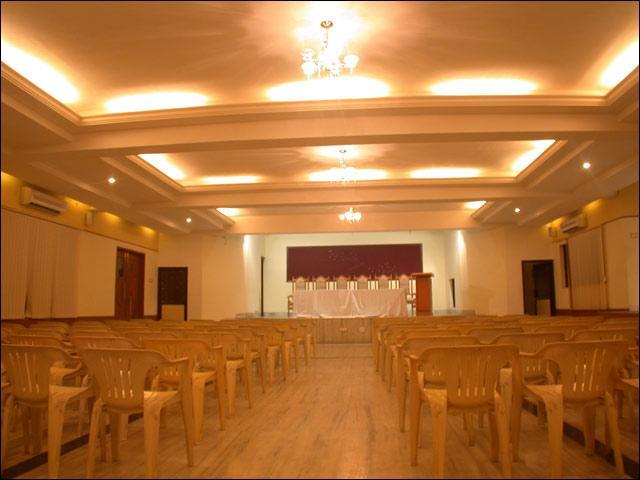 Hotel Saradharam 치담바람 외부 사진